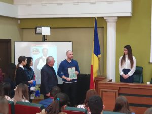 53888940_1117433845106276_1018669975214227456_n