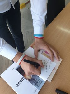 70709149_396580941027419_7013829306883244032_n